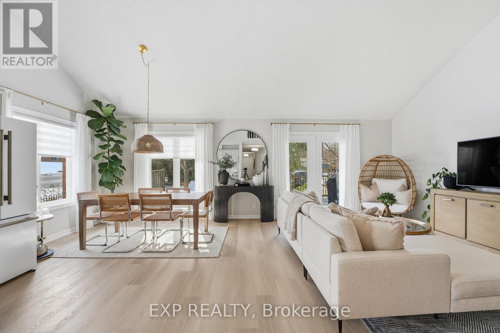 1 - 19 BARTLETT AVENUE, Grimsby, Ontario