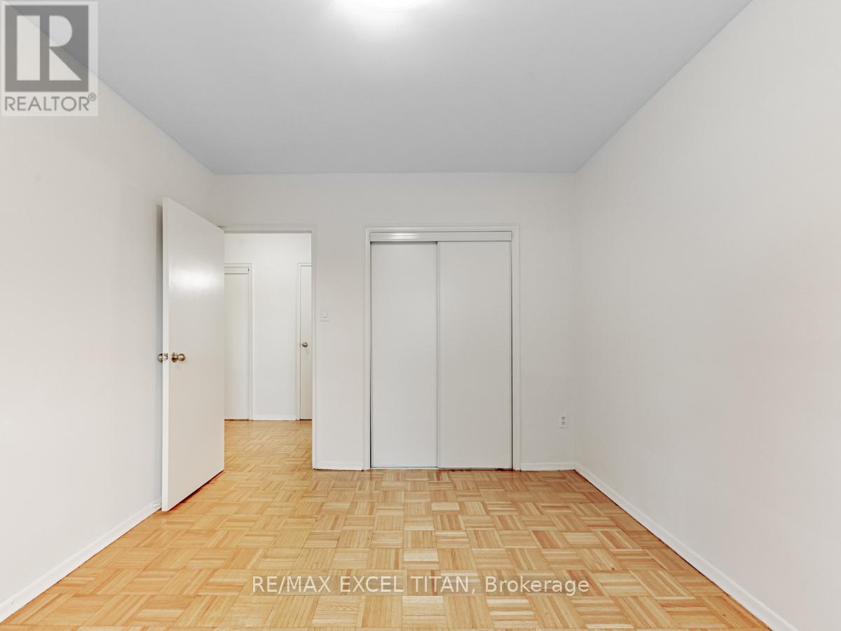 202 - 1524 Lawrence Avenue W, Toronto (Maple Leaf), Ontario  M6L 1B7 - Photo 11 - W12851984