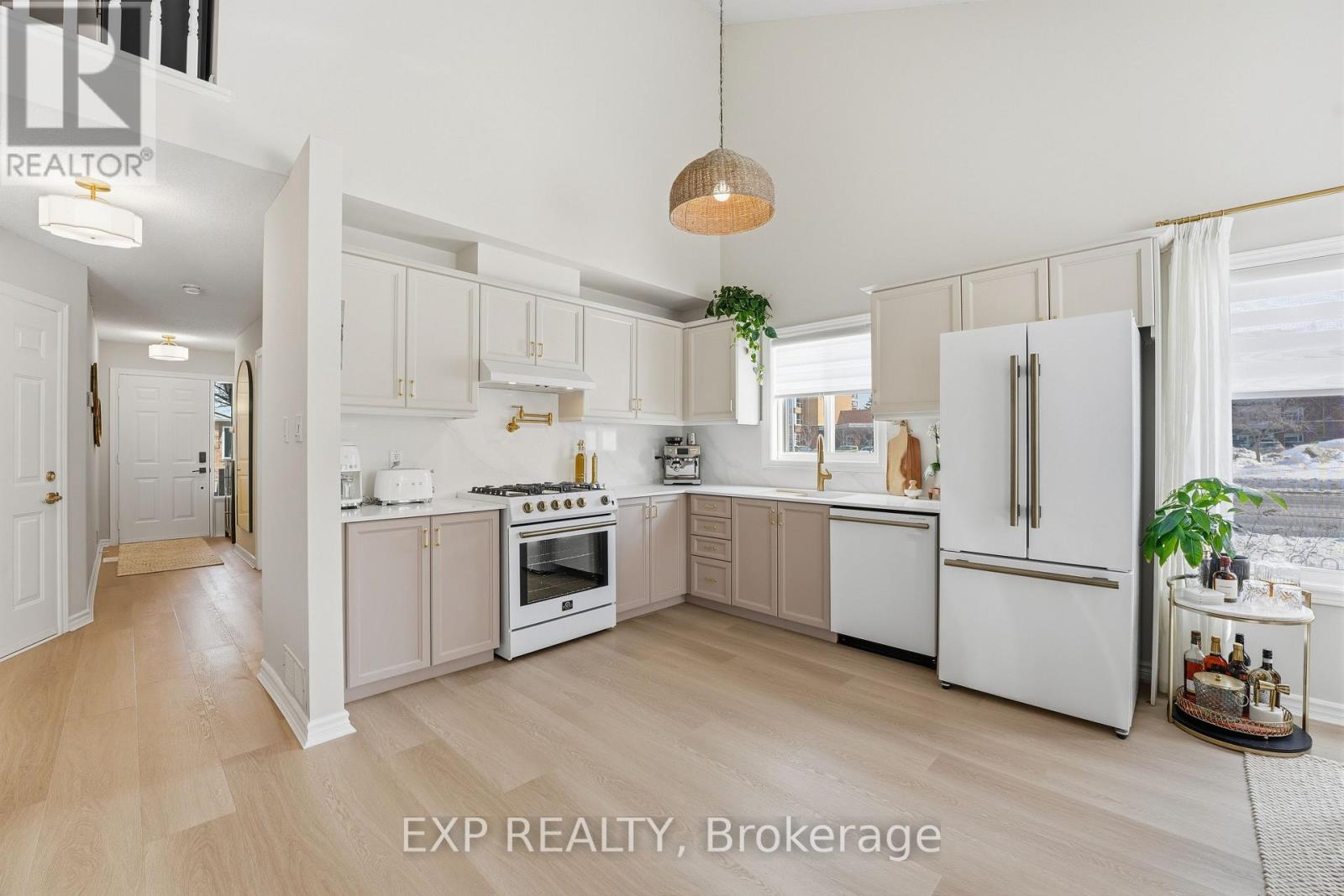 1 - 19 Bartlett Avenue, Grimsby, Ontario  L3M 5G6 - Photo 10 - X12798564