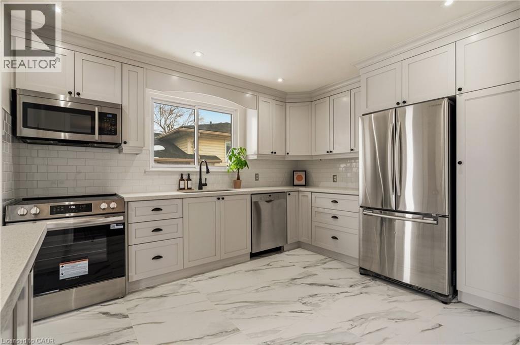 777 Hillcrest Road, Pickering, Ontario  L1W 2P5 - Photo 19 - 40809993