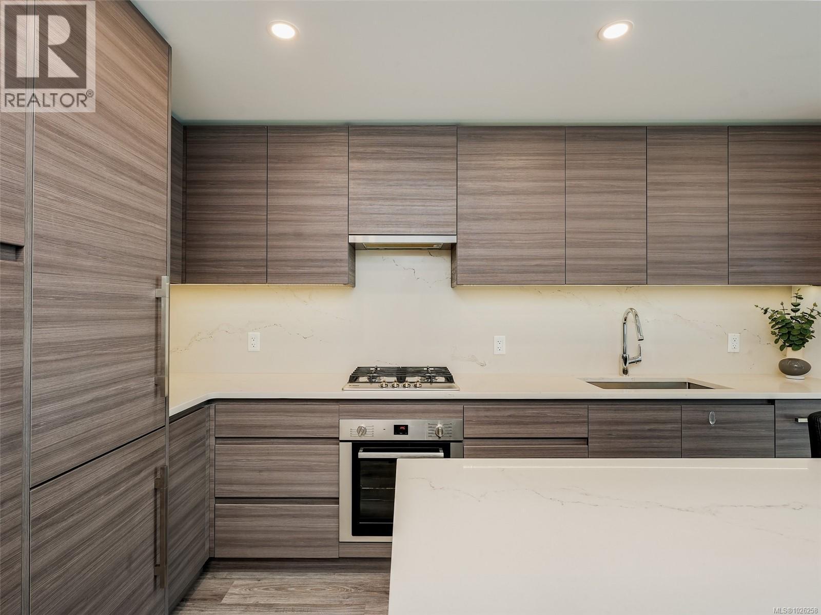 802 777 Herald St, Victoria, British Columbia  V8W 1S5 - Photo 3 - 1026258