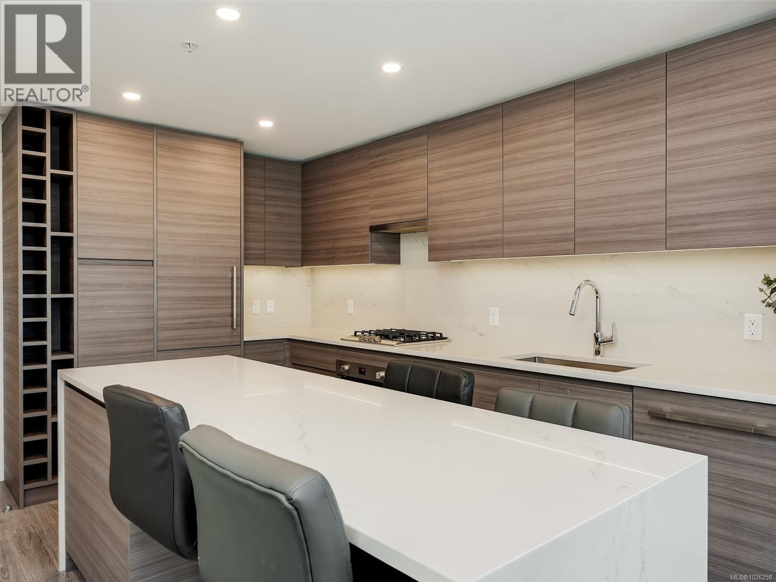 802 777 Herald St, Victoria, British Columbia  V8W 1S5 - Photo 2 - 1026258