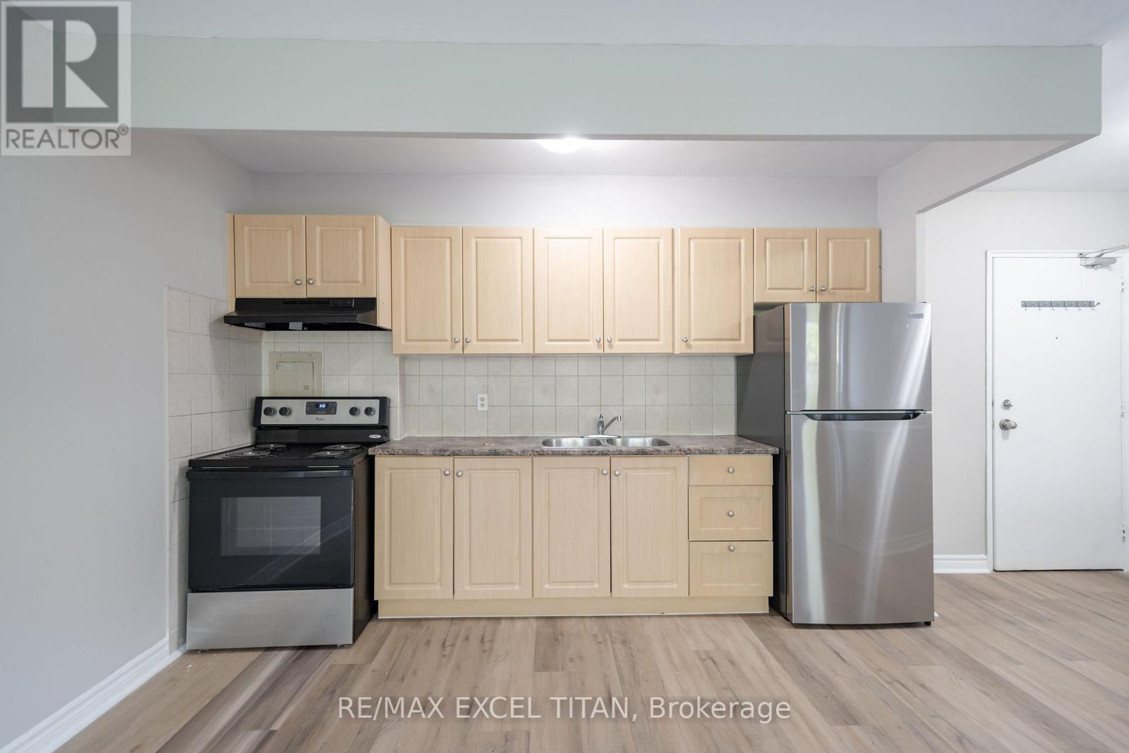 347d - 468 Ottawa Street, Hamilton, Ontario  L8H 4A6 - Photo 4 - X12851874