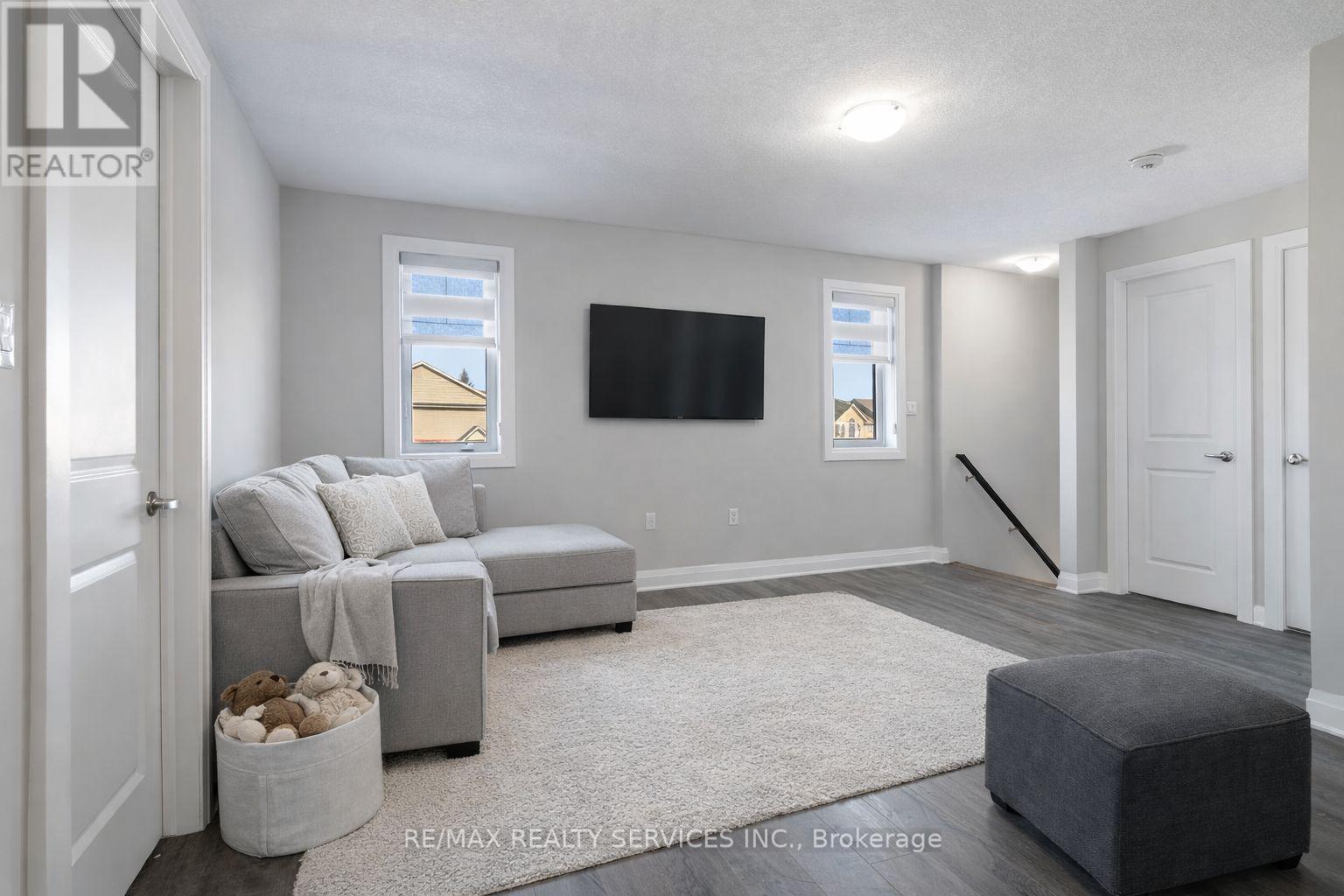 7 - 118 Simmonds Drive, Guelph, Ontario  N1E 0S3 - Photo 21 - X12851932