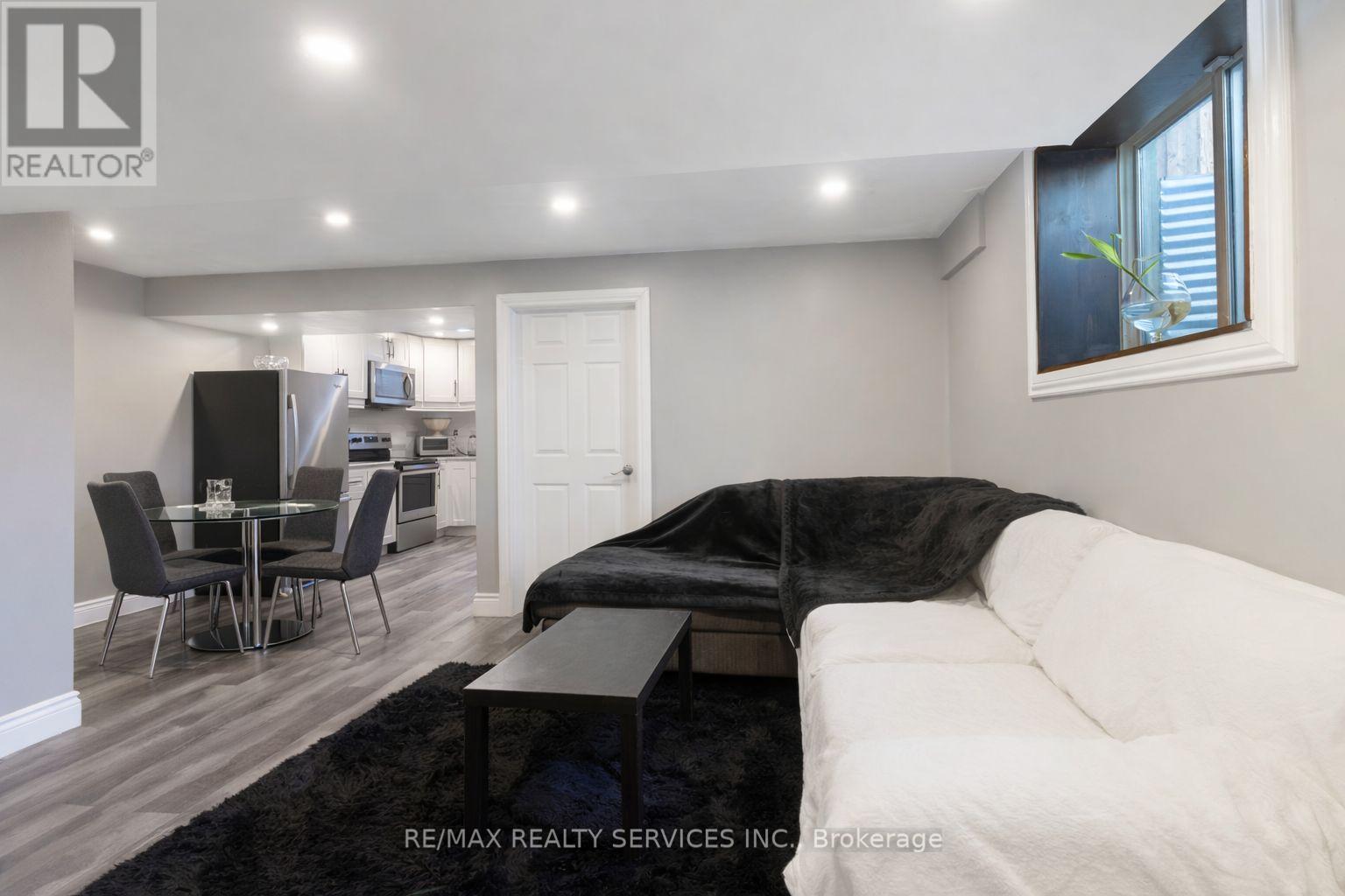 7 - 118 Simmonds Drive, Guelph, Ontario  N1E 0S3 - Photo 34 - X12851932