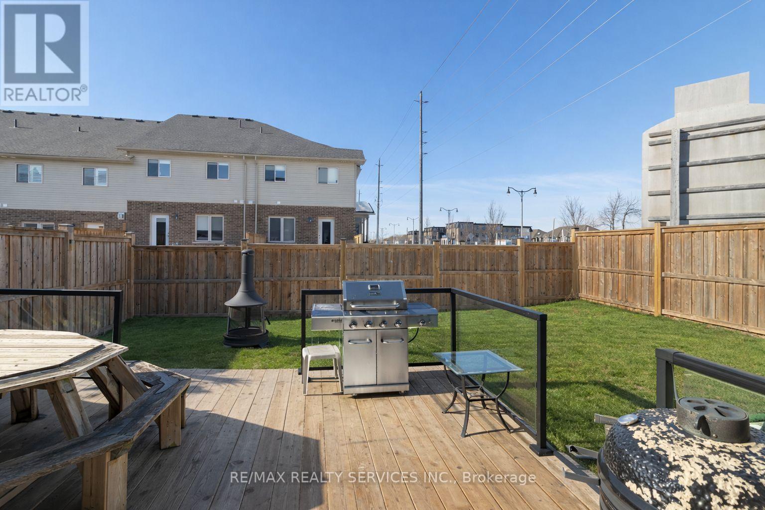 7 - 118 Simmonds Drive, Guelph, Ontario  N1E 0S3 - Photo 39 - X12851932