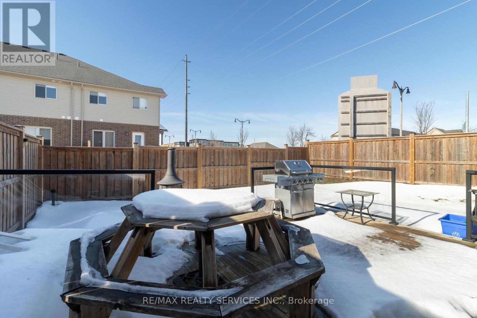 7 - 118 Simmonds Drive, Guelph, Ontario  N1E 0S3 - Photo 42 - X12851932