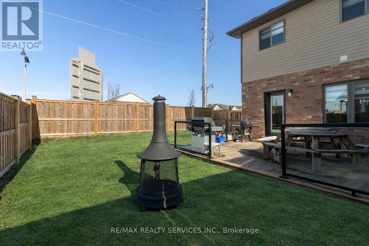 7 - 118 Simmonds Drive, Guelph, Ontario  N1E 0S3 - Photo 47 - X12851932