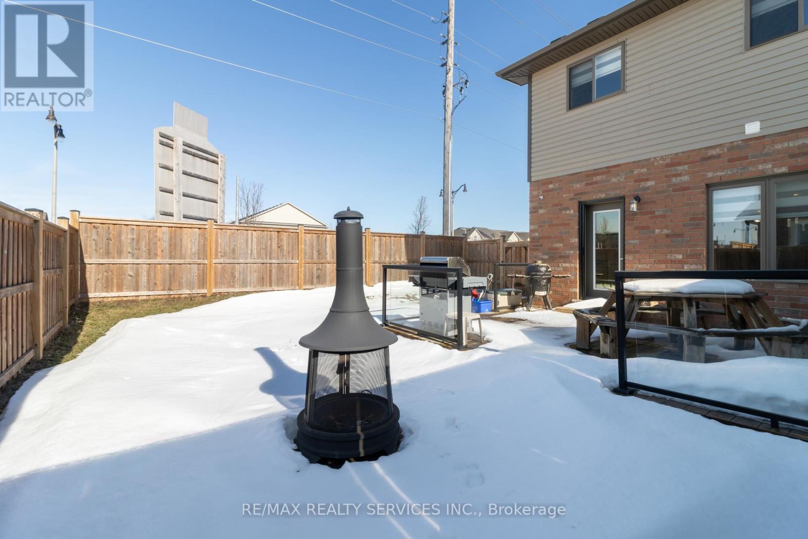 7 - 118 Simmonds Drive, Guelph, Ontario  N1E 0S3 - Photo 48 - X12851932