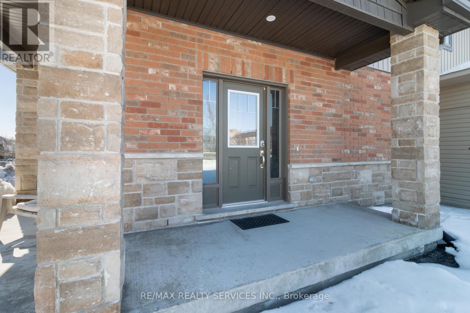 7 - 118 Simmonds Drive, Guelph, Ontario  N1E 0S3 - Photo 5 - X12851932