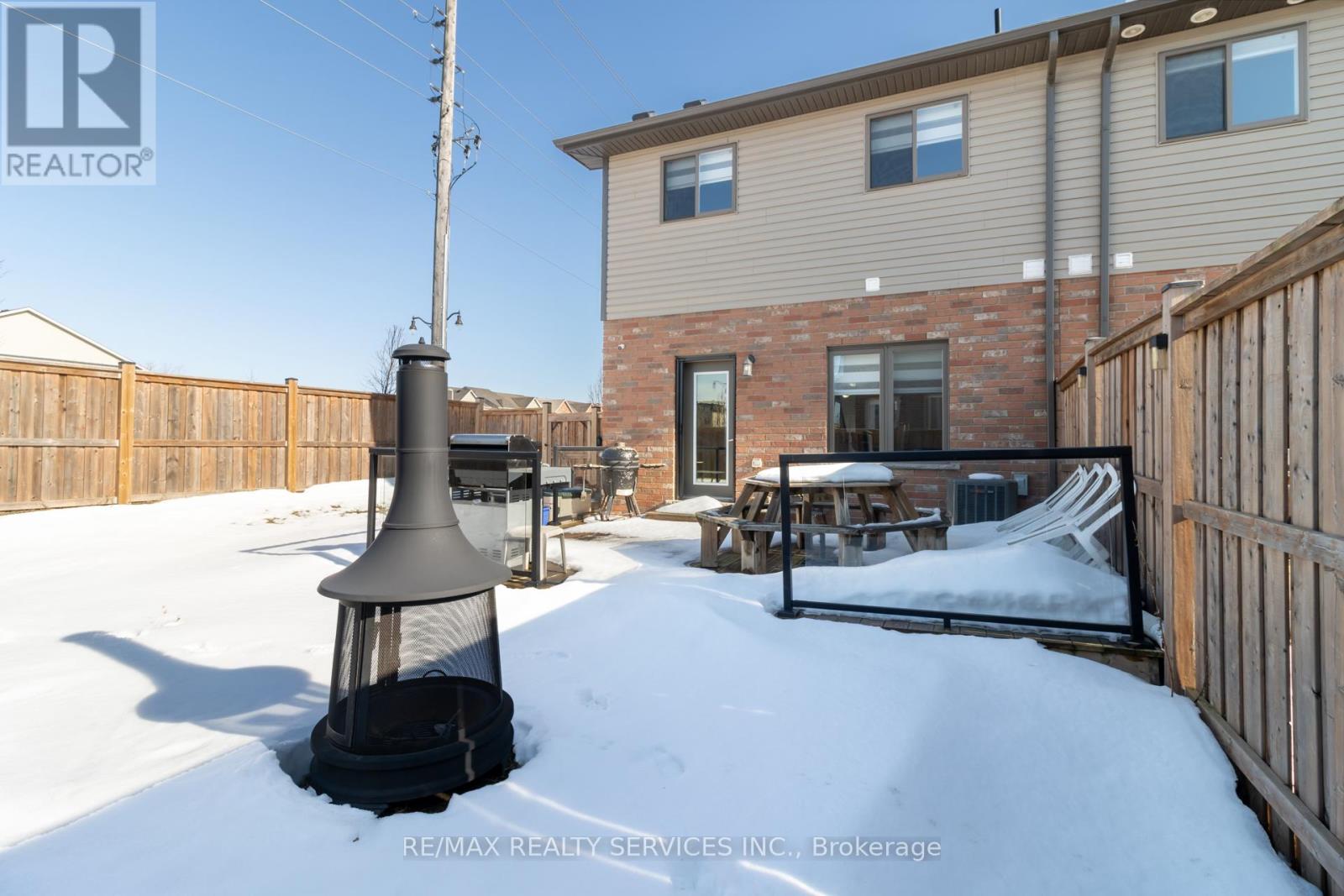 7 - 118 Simmonds Drive, Guelph, Ontario  N1E 0S3 - Photo 50 - X12851932