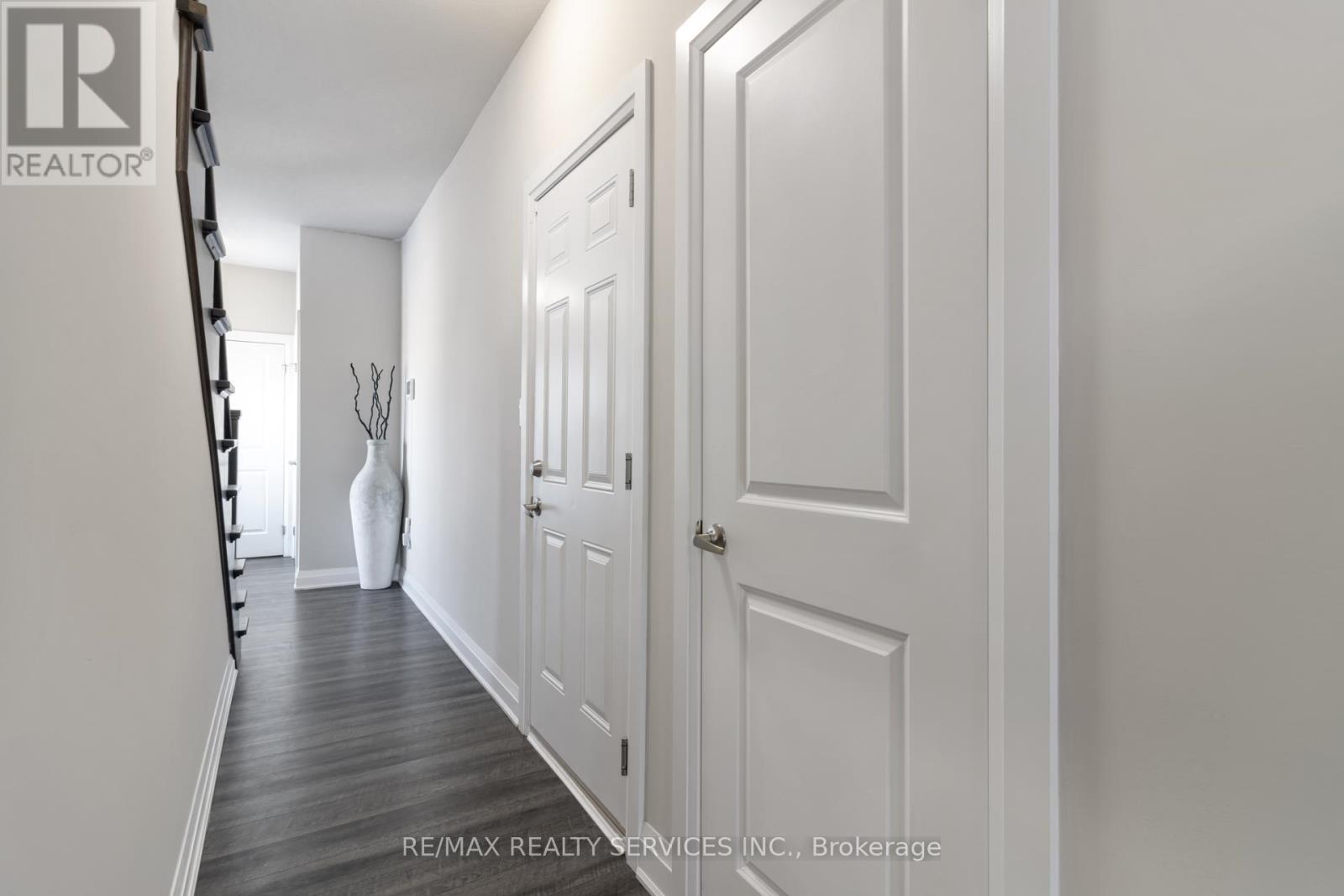 7 - 118 Simmonds Drive, Guelph, Ontario  N1E 0S3 - Photo 9 - X12851932