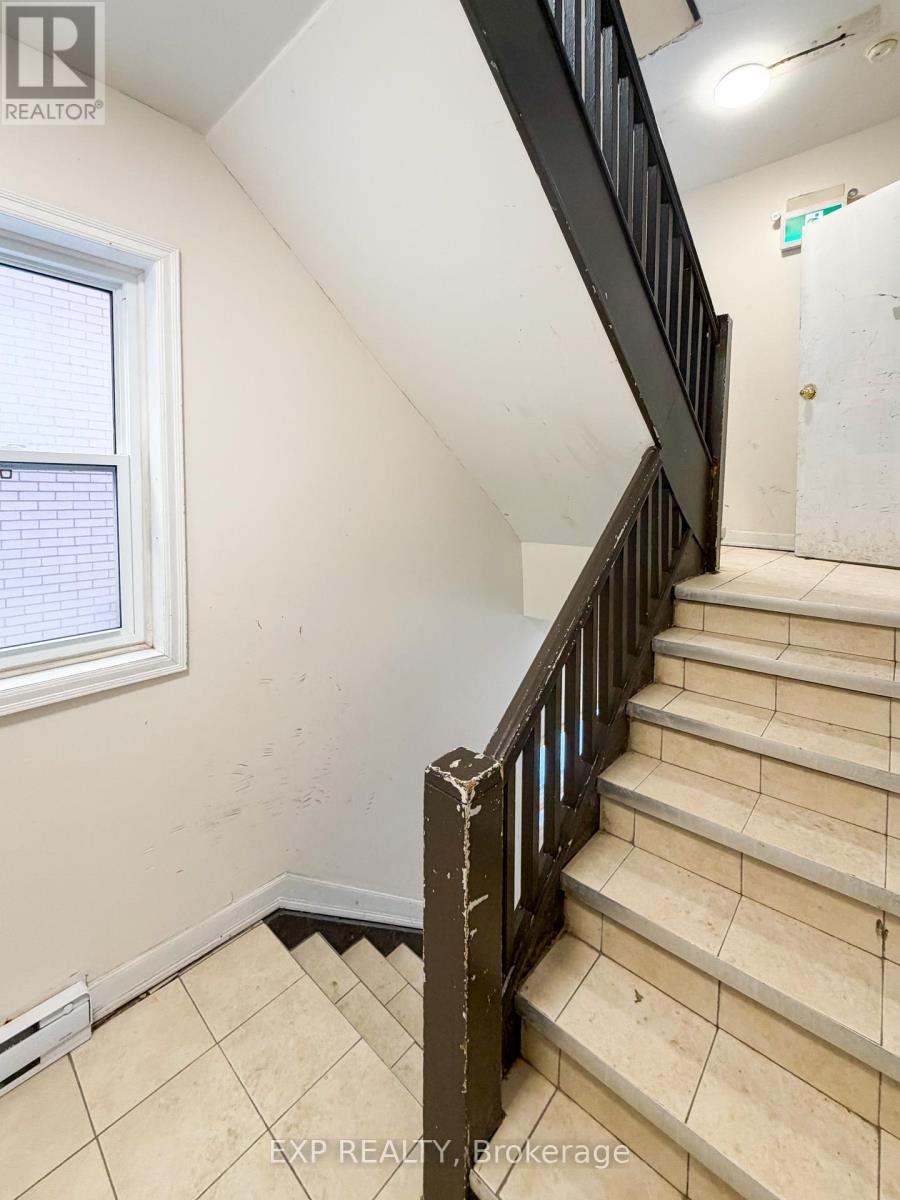 122-124 Cobourg Street, Ottawa, Ontario  K1N 8H1 - Photo 2 - X12851986