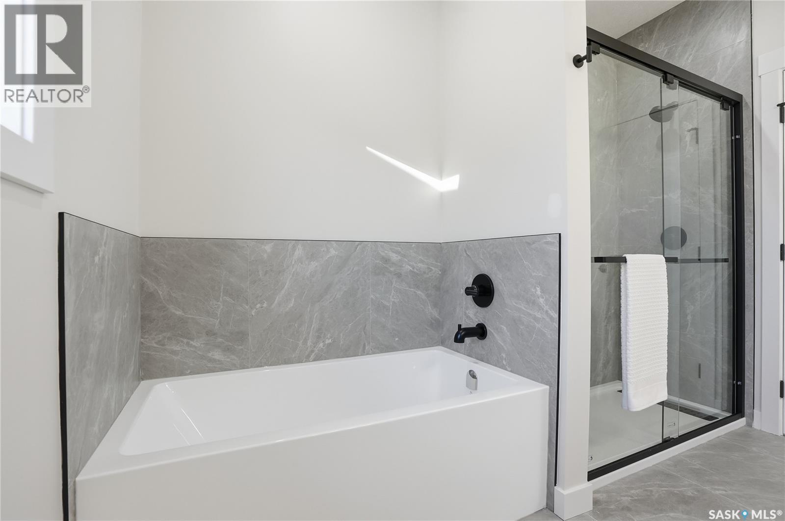 816 Ballesteros Crescent, Warman, Saskatchewan  S0K 4S3 - Photo 23 - SK029794