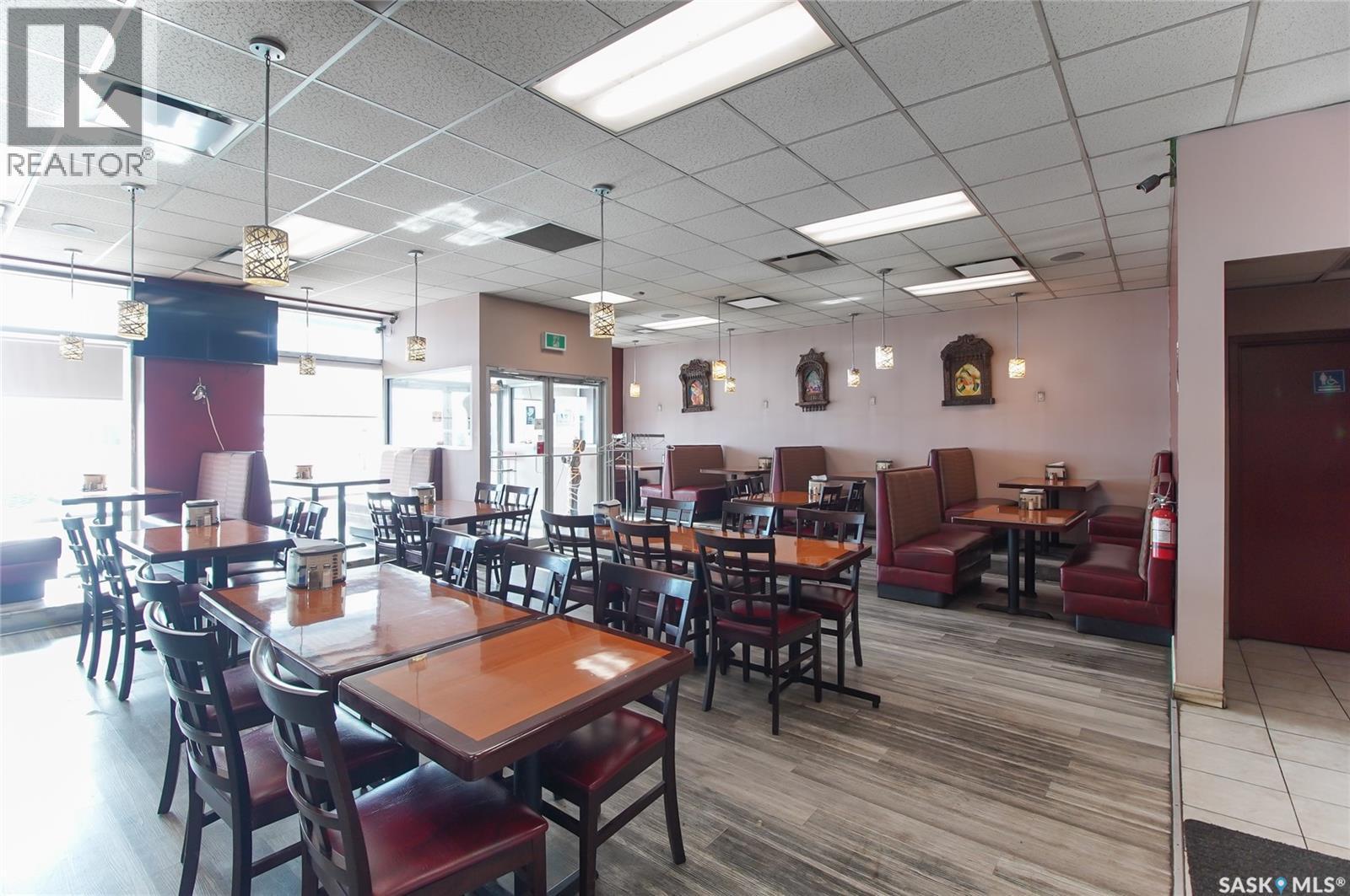 1908 Prince Of Wales Drive, Regina, Saskatchewan  S4Z 1A4 - Photo 5 - SK029635