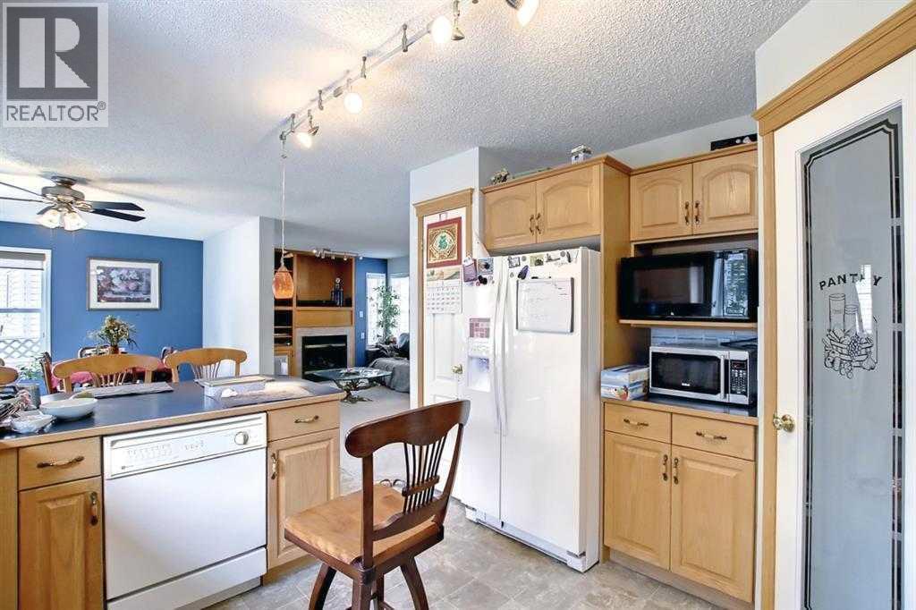 10661 Hidden Valley Drive Nw, Calgary, Alberta  T3A 5V3 - Photo 5 - A2286648