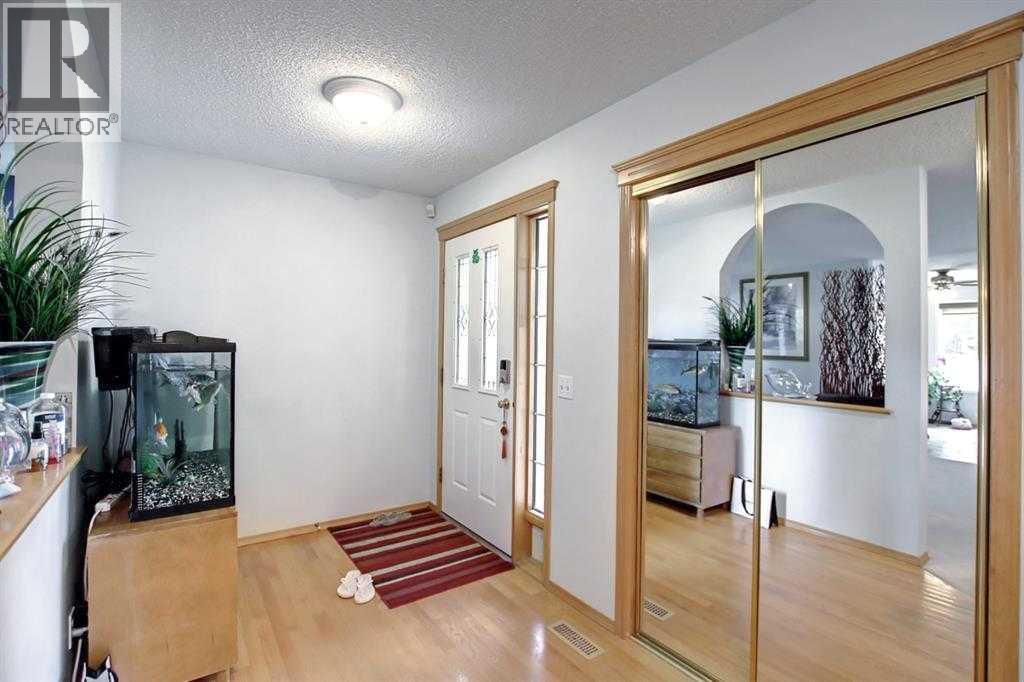 10661 Hidden Valley Drive Nw, Calgary, Alberta  T3A 5V3 - Photo 6 - A2286648