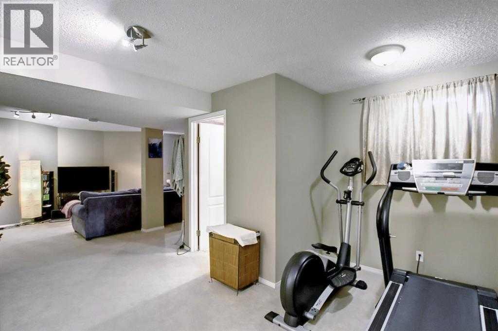 10661 Hidden Valley Drive Nw, Calgary, Alberta  T3A 5V3 - Photo 17 - A2286648