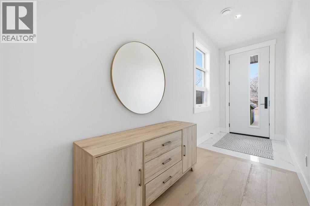 4124 Stanley Road Sw, Calgary, Alberta  T2S 2P4 - Photo 3 - A2291061