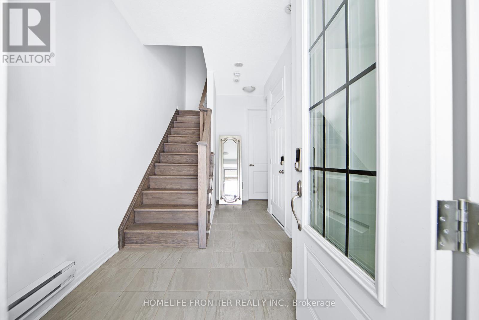 1891 Thames Circle, Milton (Bw Bowes), Ontario  L9E 1Y9 - Photo 2 - W12851002