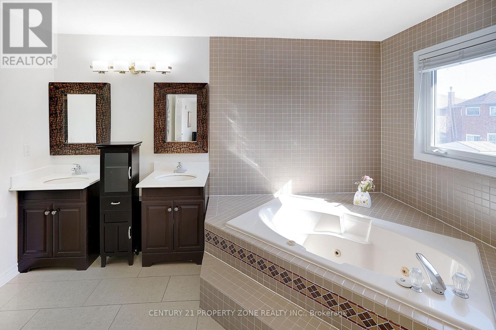 3068 Prentiss Road, Mississauga, Ontario  L5L 3W6 - Photo 19 - W12851134