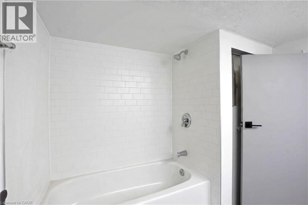 164 Macnab Street N, Hamilton, Ontario  L8R 2M4 - Photo 30 - 40809217