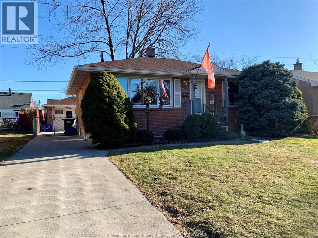 2943 Manchester Road, Windsor, Ontario  N9C 1X5 - Photo 2 - 26004505