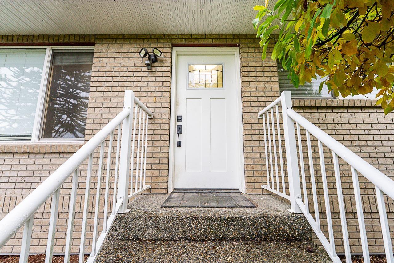 21355 Old Yale Road, Langley, British Columbia  V3A 4M6 - Photo 2 - R3084641