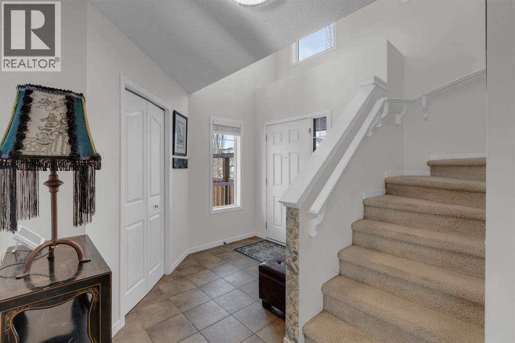 429 River Heights Drive, Cochrane, Alberta  T4C 0J3 - Photo 4 - A2290010