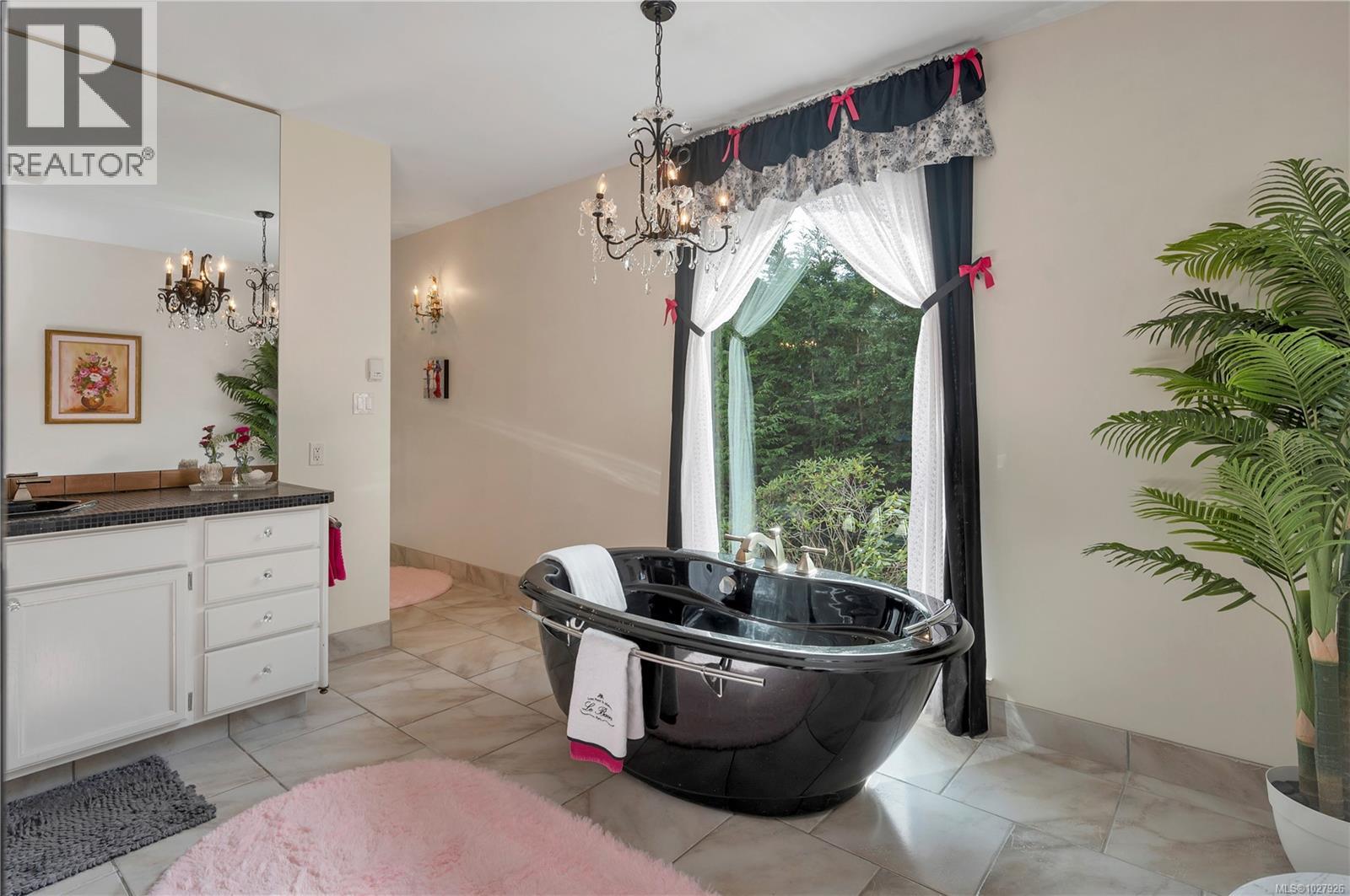 5909 Garvin Rd, Union Bay, British Columbia  V0R 1B0 - Photo 26 - 1027926