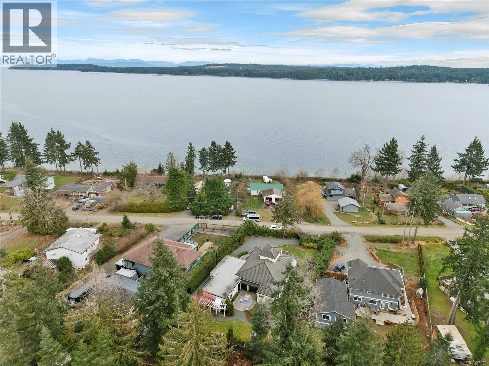 5909 Garvin Rd, Union Bay, British Columbia  V0R 1B0 - Photo 4 - 1027926