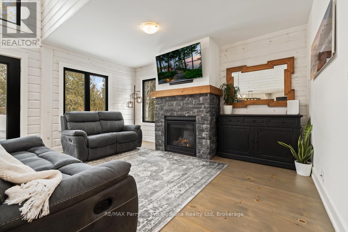 54 Lake Ridge Road, Seguin, Ontario  P0C 1J0 - Photo 16 - X12851026