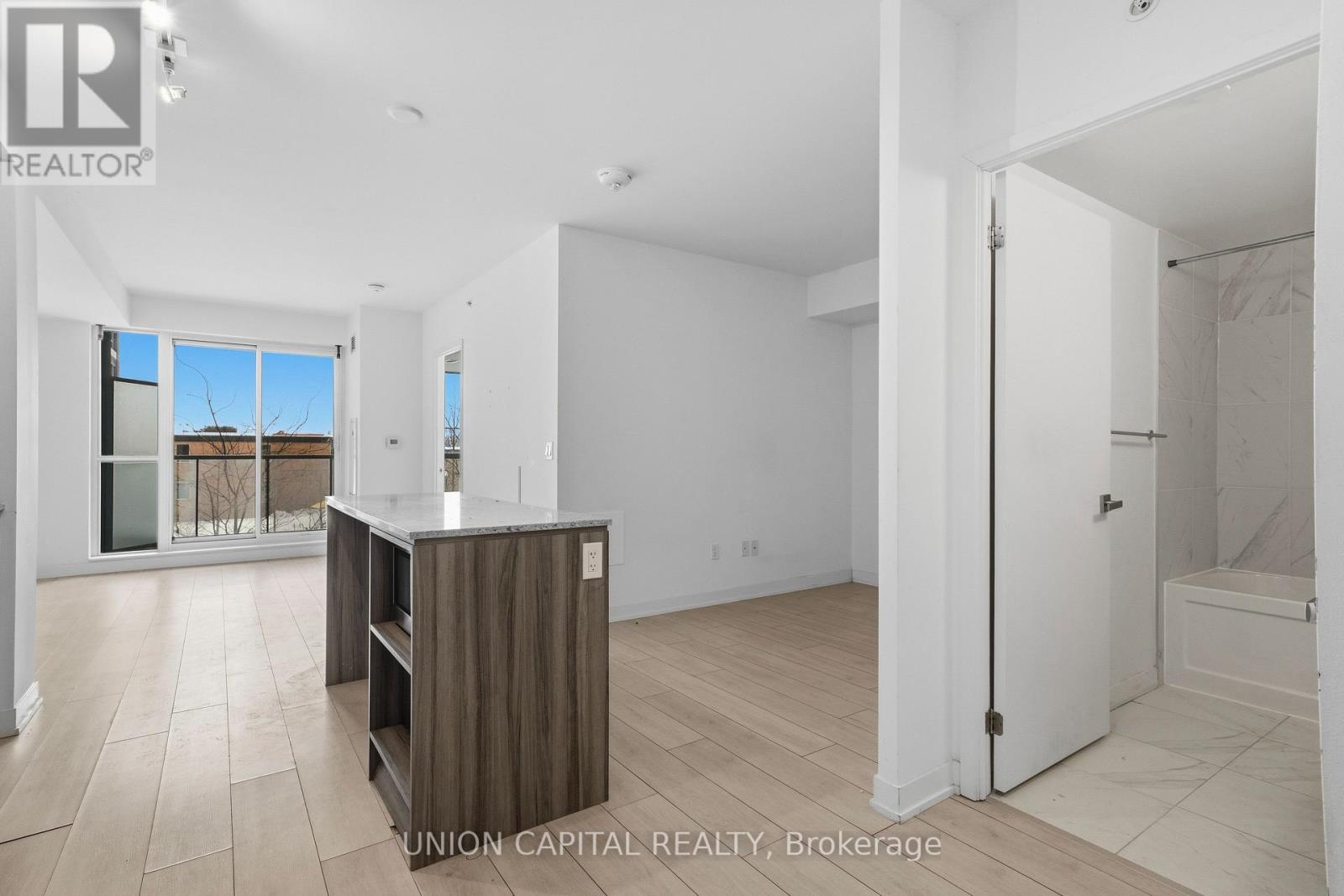 222 - 31 Tippett Road, Toronto (Clanton Park), Ontario  M3H 0C8 - Photo 13 - C12852054