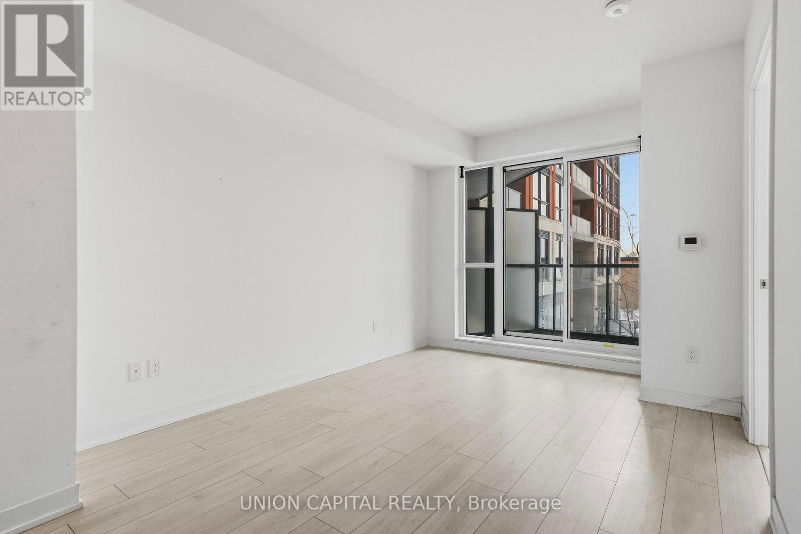 222 - 31 Tippett Road, Toronto (Clanton Park), Ontario  M3H 0C8 - Photo 4 - C12852054