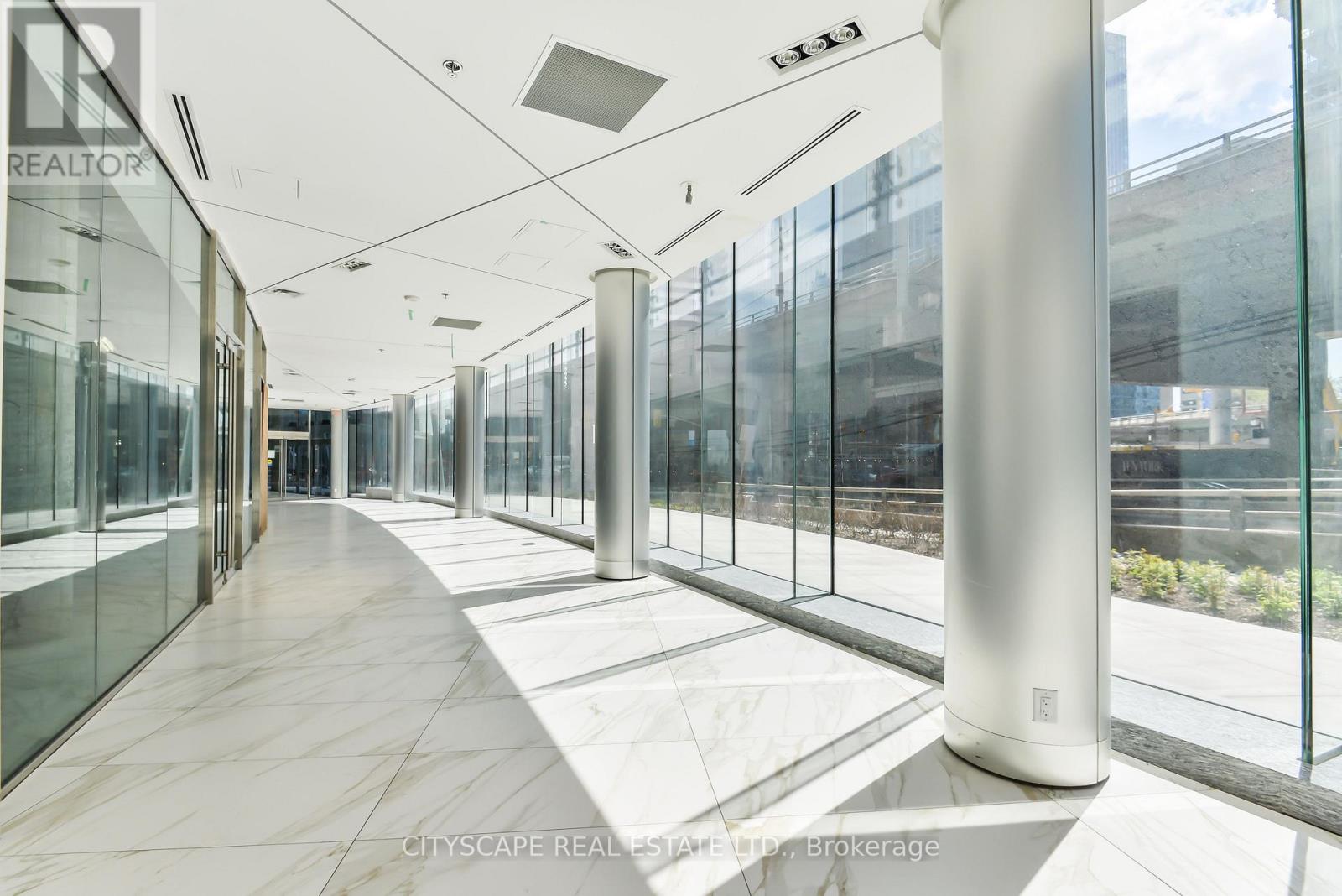 4209 - 12 York Street, Toronto (Waterfront Communities), Ontario  M5J 0A9 - Photo 4 - C12852072