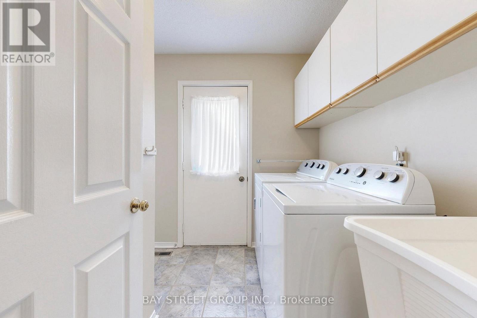 535 Malvern Crescent, Newmarket, Ontario  L3Y 7L7 - Photo 24 - N12851996