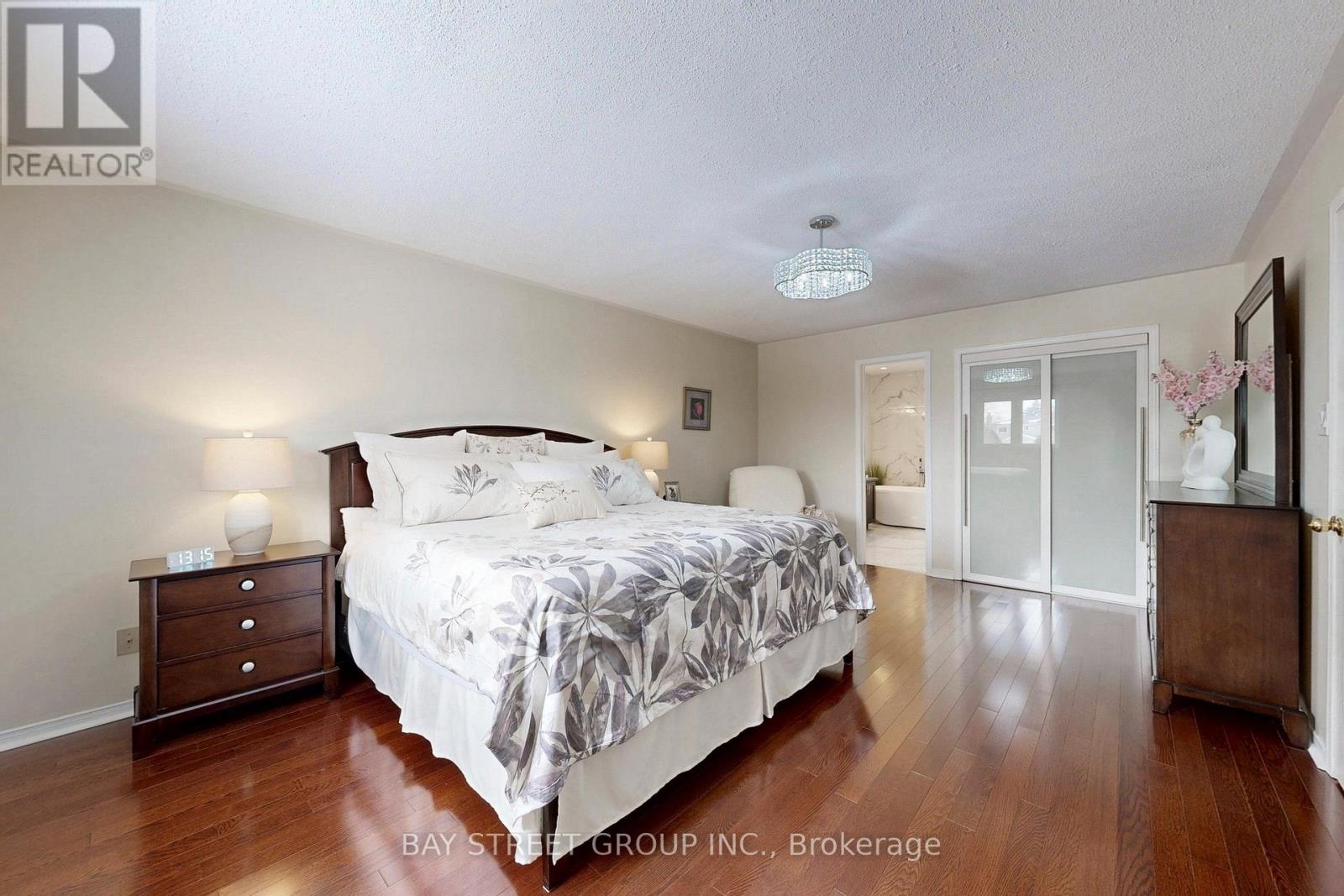 535 Malvern Crescent, Newmarket, Ontario  L3Y 7L7 - Photo 27 - N12851996