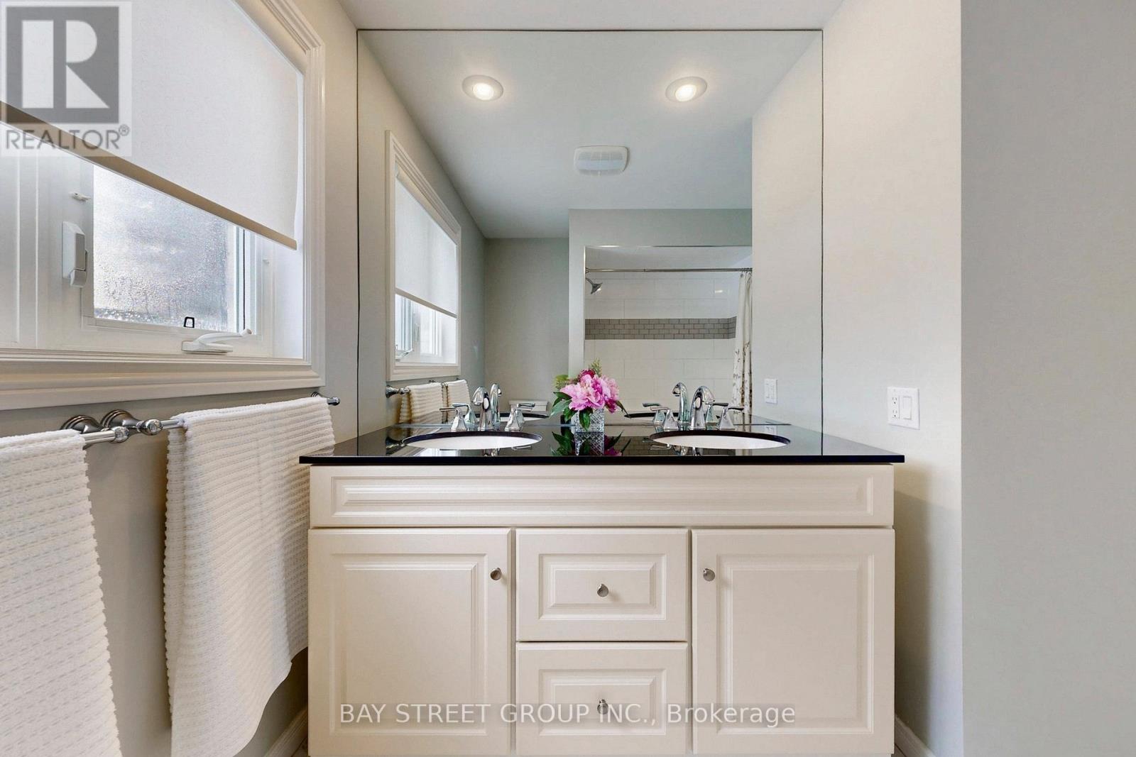 535 Malvern Crescent, Newmarket, Ontario  L3Y 7L7 - Photo 34 - N12851996