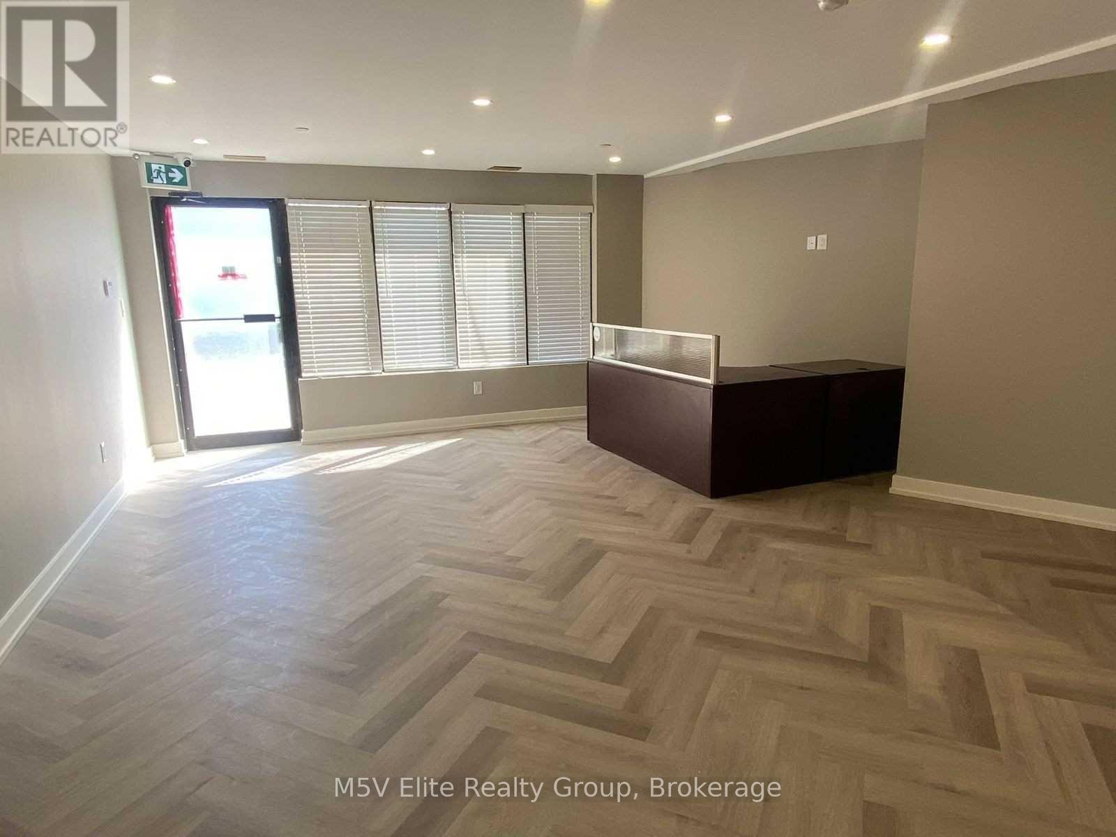 15 - 250 REGINA ROAD, Vaughan, Ontario