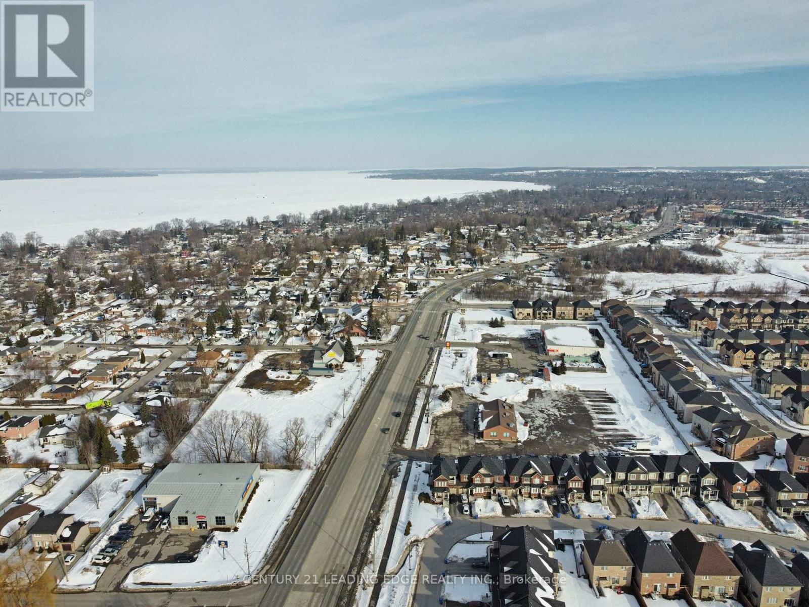 591 The Queensway South, Georgina, Ontario  L4P 2G3 - Photo 23 - N12852036