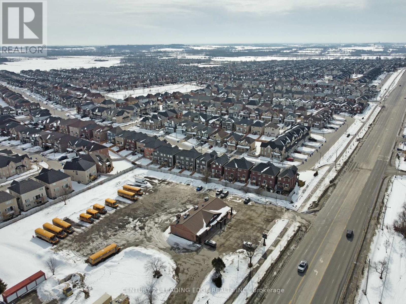 591 The Queensway South, Georgina, Ontario  L4P 2G3 - Photo 25 - N12852036