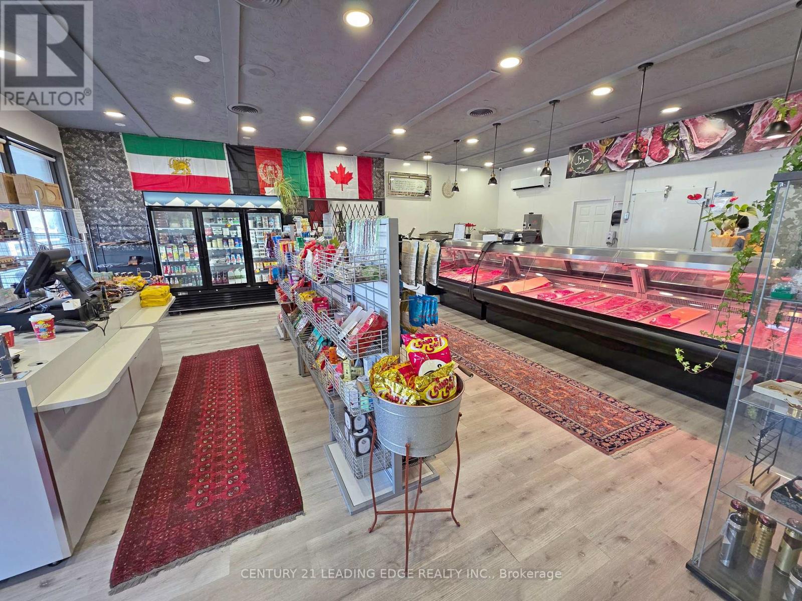 591 The Queensway South, Georgina, Ontario  L4P 2G3 - Photo 7 - N12852036