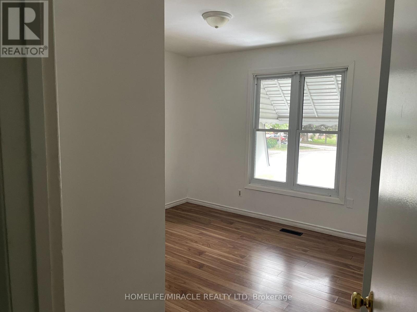 Main - 6 Wall Court, Barrie (Cundles East), Ontario  L4M 5A4 - Photo 6 - S12852052