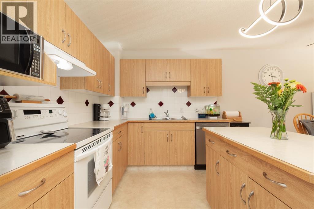 3, 11 Highlands Place W, Lethbridge, Alberta T1J 4X8 - Photo 8 - A2290076