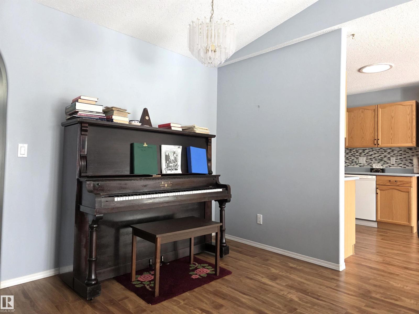 208 Ravine Vi, Leduc, Alberta  T9E 8B9 - Photo 6 - E4476114