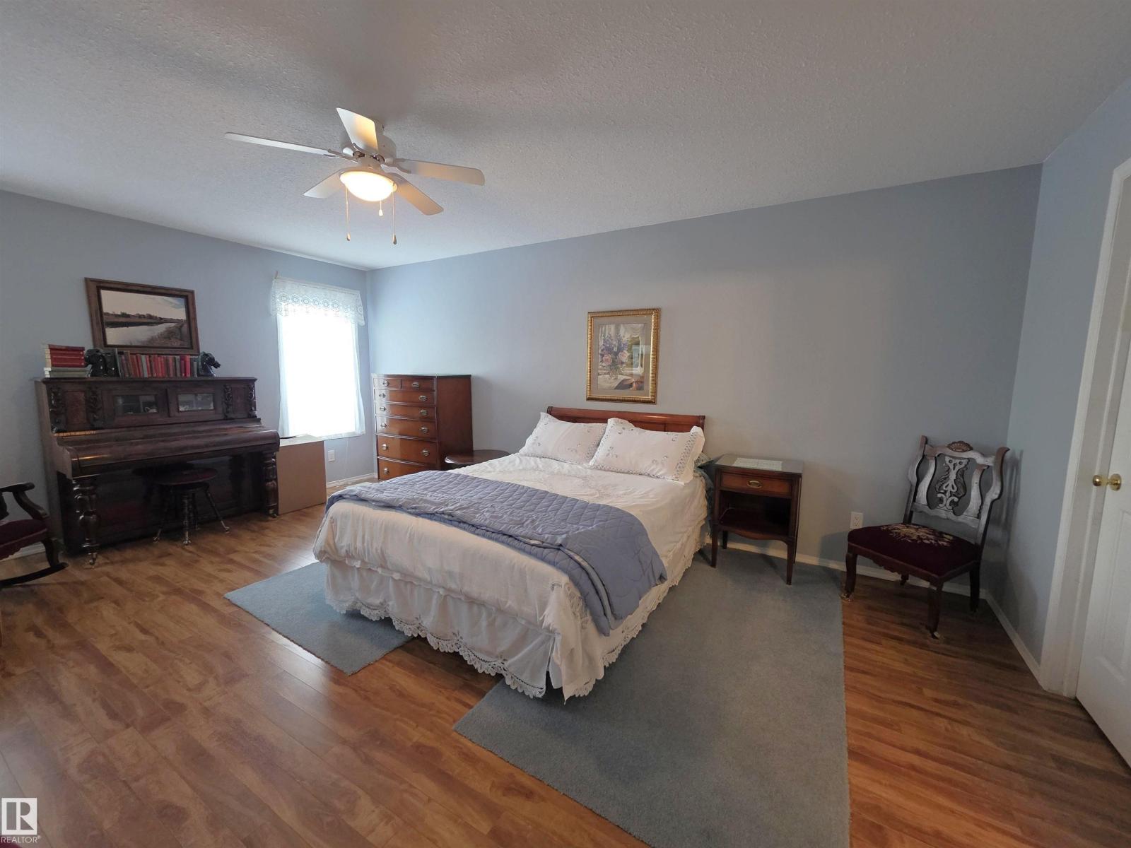 208 Ravine Vi, Leduc, Alberta  T9E 8B9 - Photo 13 - E4476114