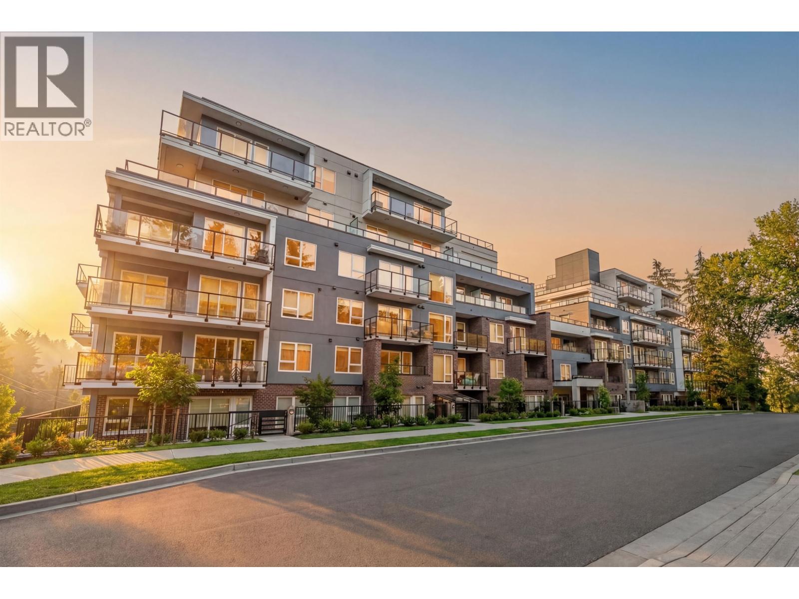 305 2002 St. George Street, Port Moody, British Columbia  V3H 0N4 - Photo 1 - R3096236