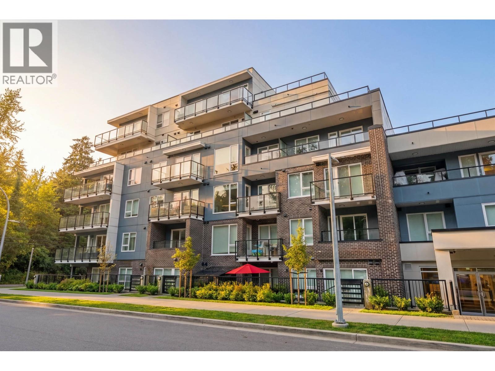 305 2002 St. George Street, Port Moody, British Columbia  V3H 0N4 - Photo 2 - R3096236