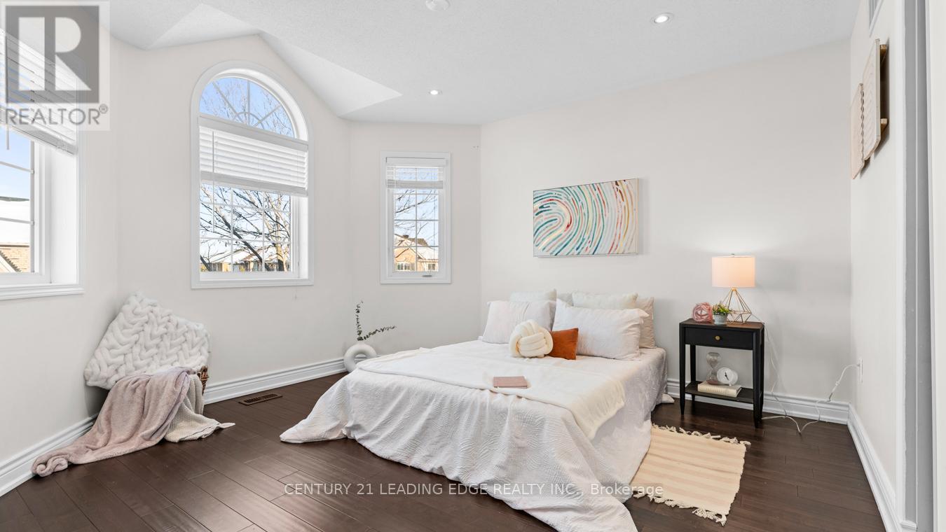 657 Brothers Crescent, Milton, Ontario  L9T 0A6 - Photo 34 - W12852008