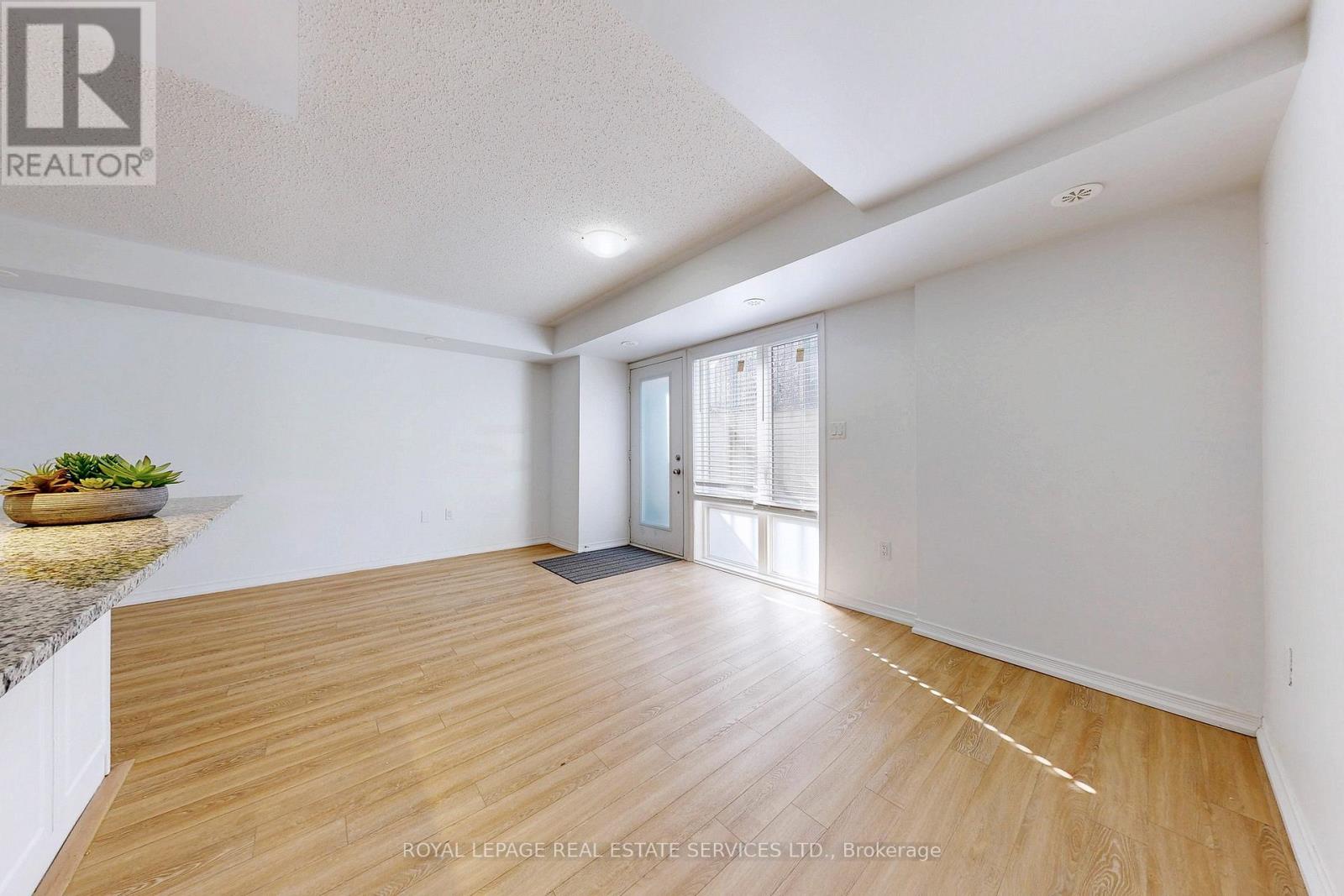 102 - 32 Fieldway Road, Toronto, Ontario  M8Z 0E3 - Photo 8 - W12852034